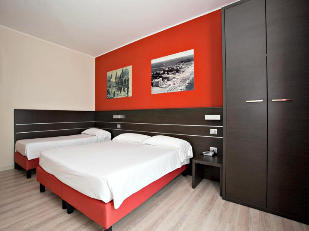 Hotel Vienna Lido di Jesolo Exteriör bild