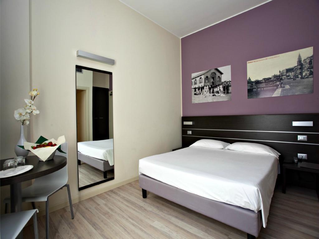 Hotel Vienna Lido di Jesolo Exteriör bild